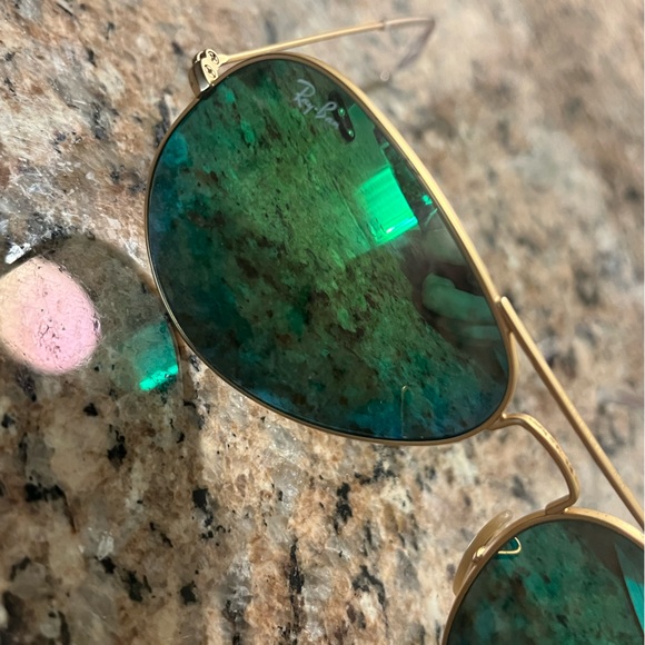 Ray-Ban aviators- green mirror lenses - Picture 4 of 5